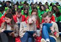 Участники ежегодной образовательной акции по проверке грамотности Тотальный диктант-2018 в международном детском центре Артек Участники ежегодной образовательной акции по проверке грамотности Тотальный диктант-2018 в международном детском центре Артек