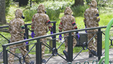 Очистка связанных с отравлением Сергея Скрипаля и его дочери мест в Солсбери Очистка связанных с отравлением Сергея Скрипаля и его дочери мест в Солсбери