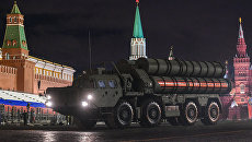 Зенитный ракетный комплекс С-400 Триумф на репетиции военного парада на Красной площади Зенитный ракетный комплекс С-400 Триумф на репетиции военного парада на Красной площади