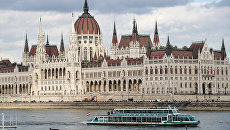 Здание парламента в Будапеште. Архивное фото Здание парламента в Будапеште. Архивное фото