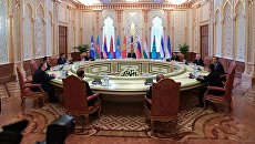 Заседании Совета глав правительств СНГ в Душанбе. Архивное фото Заседании Совета глав правительств СНГ в Душанбе. Архивное фото