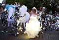 Участники карнавального шествия по улицам Геленджика в честь открытия нового курортного сезона Участники карнавального шествия по улицам Геленджика в честь открытия нового курортного сезона