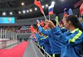 Болельщики перед началом товарищеского хоккейного матча юношеских команд из России и КНР в Тяньцзине Болельщики перед началом товарищеского хоккейного матча юношеских команд из России и КНР в Тяньцзине