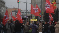Участники митинга «За свободную Россию без репрессий и произвола» на проспекте Сахарова в Москве. 10 июня 2018 Участники митинга «За свободную Россию без репрессий и произвола» на проспекте Сахарова в Москве. 10 июня 2018