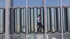 Как человеку-пауку не дали покорить небоскреб в Сеуле Как человеку-пауку не дали покорить небоскреб в Сеуле