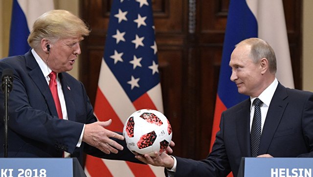 В мяче, подаренном Путиным Трампу, нашли "жучок"