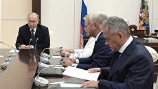 Владимир Путин проводит совещание с постоянными членами Совета безопасности РФ. 17 августа 2018 Владимир Путин проводит совещание с постоянными членами Совета безопасности РФ. 17 августа 2018