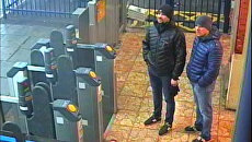 Подозреваемые Александр Петров и Руслан Боширов в попытке убийства бывшего российского разведчика Сергея Скрипаля и его дочери Юлии в Солсбери Подозреваемые Александр Петров и Руслан Боширов в попытке убийства бывшего российского разведчика Сергея Скрипаля и его дочери Юлии в Солсбери