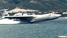 Взлет с воды самолета-амфибии А -40 (Альбатрос) Взлет с воды самолета-амфибии А -40 (Альбатрос)