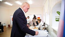 Врио главы Кузбасса Сергей Цивилев проголосовал на выборах губернатора Кемеровской области Врио главы Кузбасса Сергей Цивилев проголосовал на выборах губернатора Кемеровской области