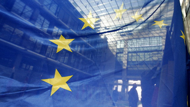 Флаг ЕС в штаб-квартире Европейского Союза в Брюсселе. Архивное фото