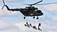 Вертолет с военнослужащими на забайкальском полигоне Цугол. 13 сентября 2018 Вертолет с военнослужащими на забайкальском полигоне Цугол. 13 сентября 2018