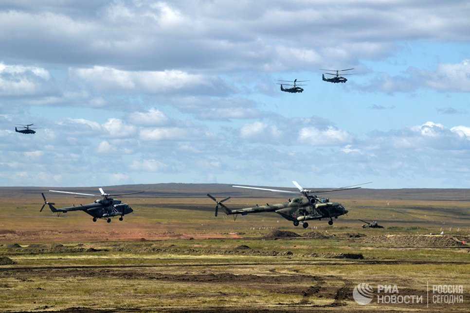 Основной этап военных маневров российских и китайских вооруженных сил Восток-2018 на полигоне Цугол в Забайкальском крае Основной этап военных маневров российских и китайских вооруженных сил Восток-2018 на полигоне Цугол в Забайкальском крае
