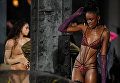 Модель перед показом коллекции Savage X Fenty в рамках Недели моды в Нью-Йорке Модель перед показом коллекции Savage X Fenty в рамках Недели моды в Нью-Йорке