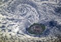 Алаид — самый высокий из Курильских вулканов, сфотографированный с борта МКС Алаид — самый высокий из Курильских вулканов, сфотографированный с борта МКС