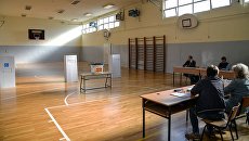 На участке для голосования на референдуме по межправительственному договору с Грецией о переименовании бывшей югославской Республики Македония в Республику Северная Македония На участке для голосования на референдуме по межправительственному договору с Грецией о переименовании бывшей югославской Республики Македония в Республику Северная Македония