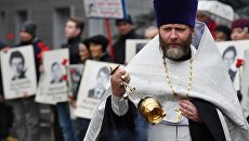 Панихида во время митинга в память о трагических событиях в Москве в октябре 1993 года. 3 октября 2018 Панихида во время митинга в память о трагических событиях в Москве в октябре 1993 года. 3 октября 2018