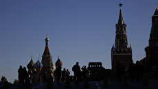 Московский Кремль и Красная площадь. Архивное фото Московский Кремль и Красная площадь. Архивное фото