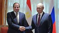 Президент РФ Владимир Путин и президент Арабской Республики Египет Абдель Фаттах ас-Сиси во время встречи. 17 октября 2018 Президент РФ Владимир Путин и президент Арабской Республики Египет Абдель Фаттах ас-Сиси во время встречи. 17 октября 2018