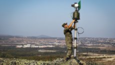 Военнослужащий во время учений. Архивное фото Военнослужащий во время учений. Архивное фото