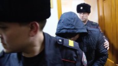 Бывший сотрудник полиции Эдуард Матвеев, обвиняемый в изнасиловании девушки-дознавателя, во время рассмотрения ходатайства следствия об аресте в Кировском районном суде Уфы. 2 ноября 2018 Бывший сотрудник полиции Эдуард Матвеев, обвиняемый в изнасиловании девушки-дознавателя, во время рассмотрения ходатайства следствия об аресте в Кировском районном суде Уфы. 2 ноября 2018