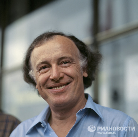 Народный артист СССР Иннокентий Михайлович Смоктуновский Народный артист СССР Иннокентий Михайлович Смоктуновский