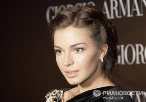 Актриса Агния Дитковските перед показом новой коллекции Д.Армани Armani Prive Актриса Агния Дитковските перед показом новой коллекции Д.Армани Armani Prive