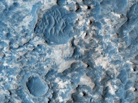 Снимок поверхности Марса, полученный камерой HiRISE Снимок поверхности Марса, полученный камерой HiRISE