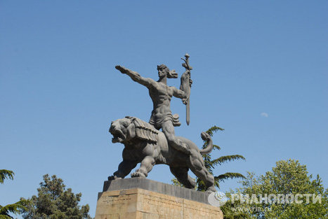 Монумент Победы в городе Гори Монумент Победы в городе Гори