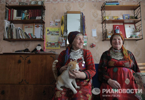 Фольклорный коллектив Бурановские бабушки Фольклорный коллектив Бурановские бабушки