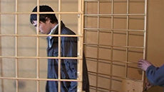 Кадры задержания юношей, смастеривших на даче бомбы для взрывов в Москве Кадры задержания юношей, смастеривших на даче бомбы для взрывов в Москве