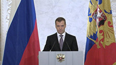 Медведев назвал неприемлемыми попытки манипулировать обществом Медведев назвал неприемлемыми попытки манипулировать обществом