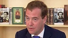 Министр образования отказался от предложения Медведева написать диктант Министр образования отказался от предложения Медведева написать диктант