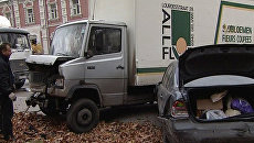 Более десятка автомобилей столкнулись в Москве из-за отказа тормозов фуры Более десятка автомобилей столкнулись в Москве из-за отказа тормозов фуры