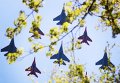 Истребители над Москвой во время Парада Победа на Красной площади Истребители над Москвой во время Парада Победа на Красной площади