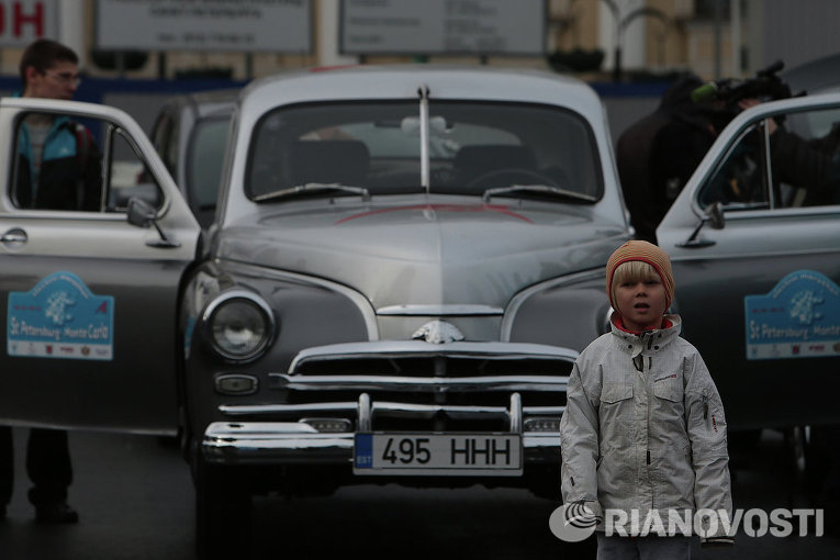 Старт ралли электромобилей по маршруту Петербург - Монте-Карло Старт ралли электромобилей по маршруту Петербург - Монте-Карло