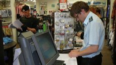 Работа новосибирских приставов. Наложение ареста на имущество должника. Работа новосибирских приставов. Наложение ареста на имущество должника.