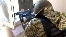 Силовики обстреляли дом с боевиками во время спецоперации под Махачкалой Силовики обстреляли дом с боевиками во время спецоперации под Махачкалой